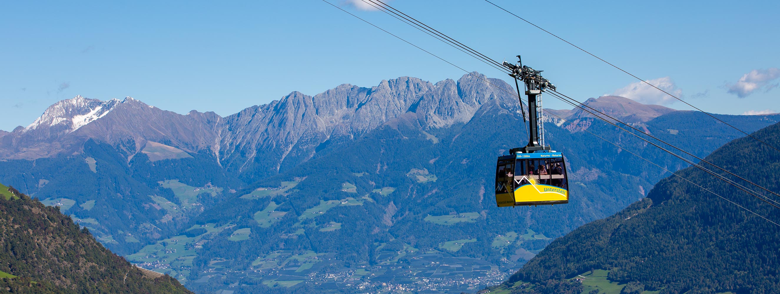 Seilbahn Unterstell im Thermaldorf Naturns bei Meran in Südtirol